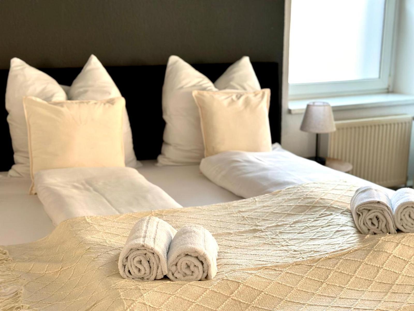 ארפורט Raha Apartments - Grosses 3 Z-Apartment - Erdgeschoss - Domplatz - Vollausstattung מראה חיצוני תמונה