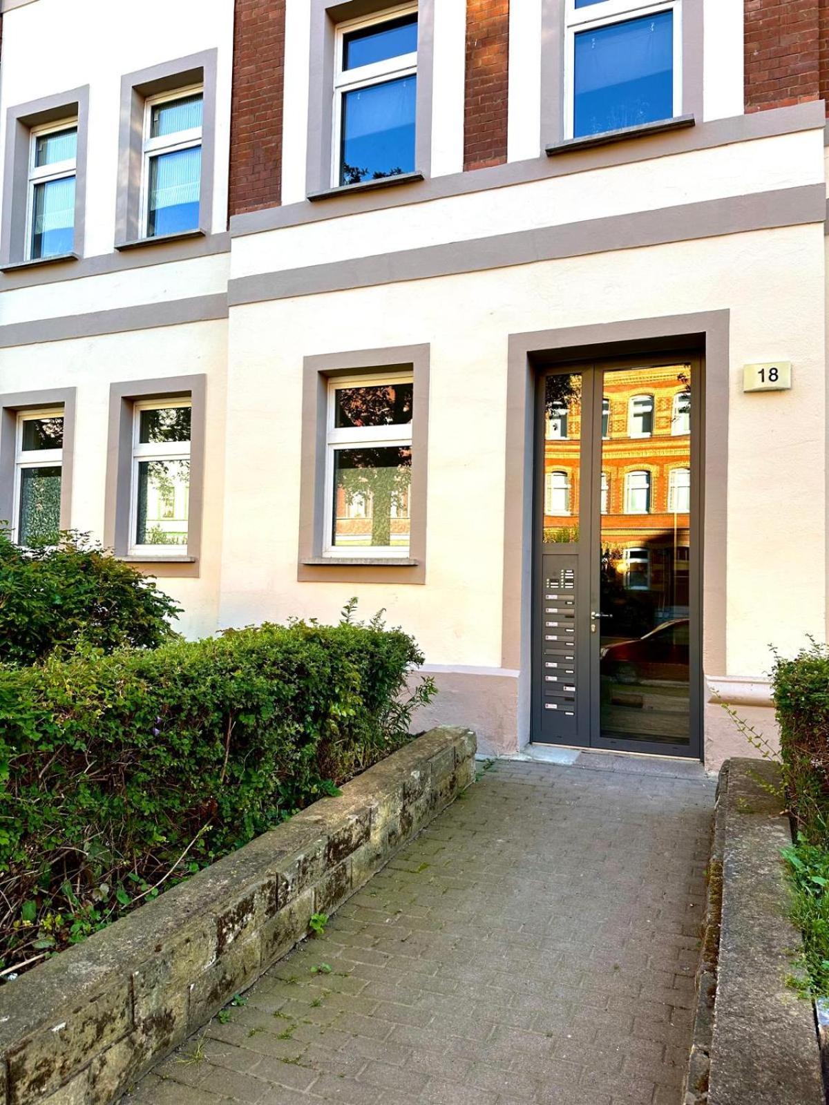 ארפורט Raha Apartments - Grosses 3 Z-Apartment - Erdgeschoss - Domplatz - Vollausstattung מראה חיצוני תמונה