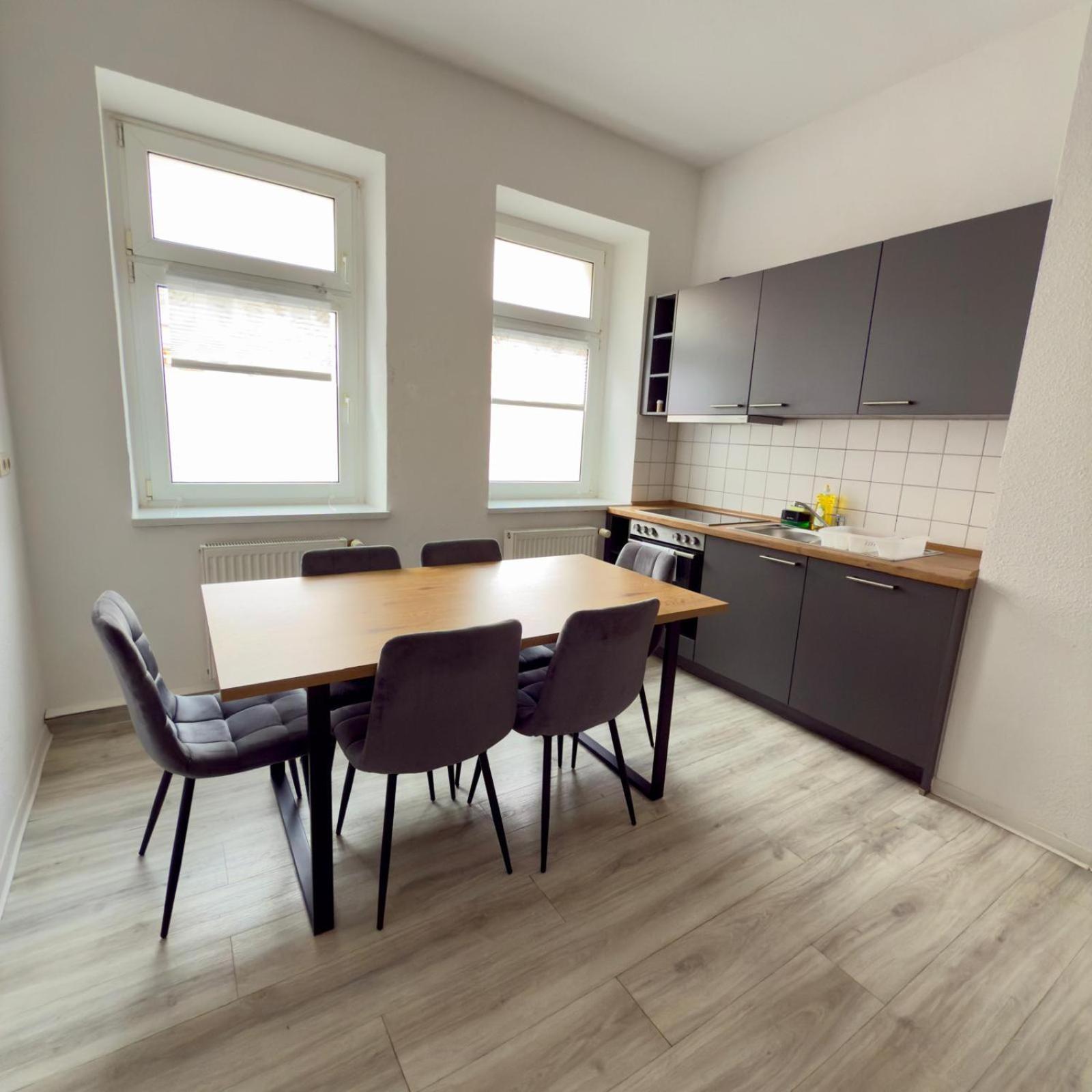ארפורט Raha Apartments - Grosses 3 Z-Apartment - Erdgeschoss - Domplatz - Vollausstattung מראה חיצוני תמונה